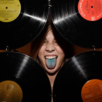 Kendra Sunderland 001 07-kendra-sunderland-at-the-korova-by-zishy.jpg