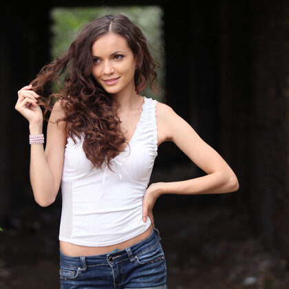 Kolumbina A 003 09-super-hot-kolumbina-a.jpg