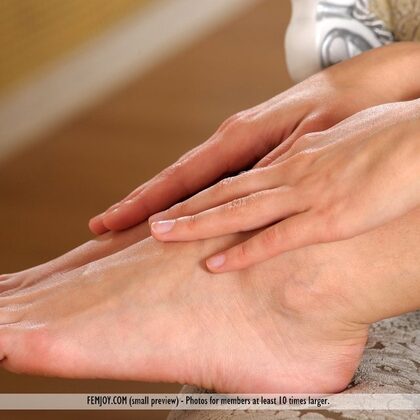 Kristel A 009 12-sexy-teen-alice-v.jpg