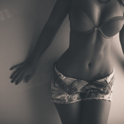 Kylie Cupcake Morgan 002 14-kylie-cupcake-morgan-wall-photoshoot.jpg