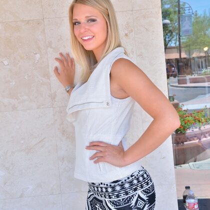 Lacey Johnson gallery 002