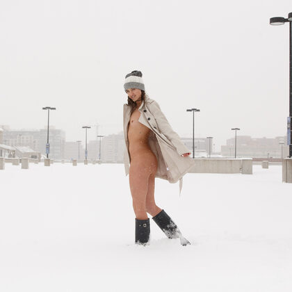 Laina Shendoah 001 09-laina-shendoah-the-denver-chills-ii-by-zishy.jpg