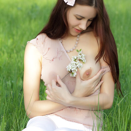 Laura I 004 02-laura-spring-has-come-by-amour-angels.jpg