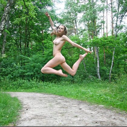 Lauree 002 13-lauree-from-domai.jpg