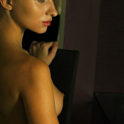 Lena L 002 04-sensitive-lena-l.jpg