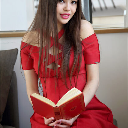 Li Moon 005 01-kiki-the-red-book-by-mpl-studios.jpg