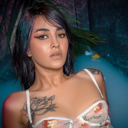 Lia Sunmoon 003 01-lia-sunmoon-flying-lotus-by-suicide-girls.jpg