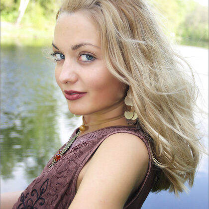 Lilya 002 04-lilya-picnic-by-the-pond-by-mpl-studios.jpg