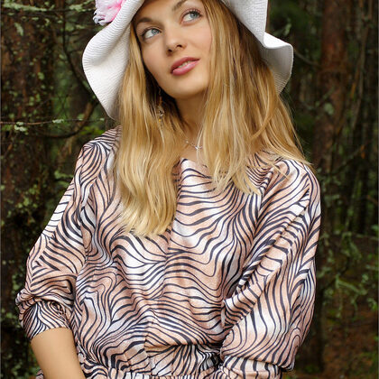 Lilya 007 01-lilya-day-tripper-by-mpl-studios.jpg