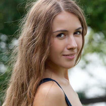 Lina Diamond 010 01-lina-diamond-denim-shorts.jpg