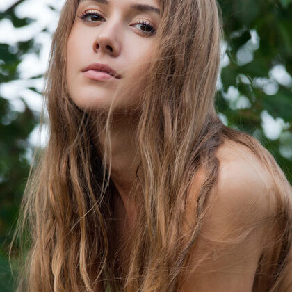 Lina Diamond 010 06-lina-diamond-denim-shorts.jpg