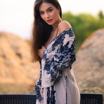 Liz Ocean 002 01-liz-ocean-sensual-outdoor-scene-soft-sunset-natural-mood.jpg