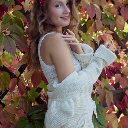 Luna Art 001 01-autumn-garden-tease-scene-with-luna-art-in-soft-white-sweater-portrait.jpg