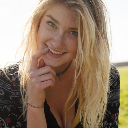 Lyndie Brittain 002 05-lyndie-brittain-from-the-ob-by-zishy.jpg