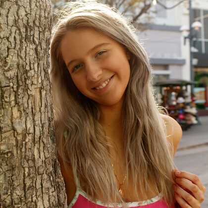 Maddie Crump 003 02-maddie-crump-doggin-at-the-nade-by-zishy.jpg