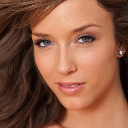 Malena Morgan 033 17-malena-morgan-in-pink.jpg