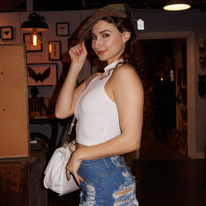 Marie Gaudin 001 06-vintage-shop-tease-with-marie-gaudin-in-warm-retro-light.jpg