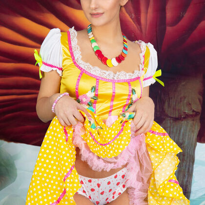 Marija Marr 001 02-valery-juicy-story-by-showy-beauty.jpg