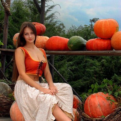 Marina 002 02-marina-selling-pumpkins-by-body-in-mind.jpg