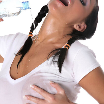 Marta Zawadzka 014 08-marta-zawadzka-in-orange-bikini.jpg