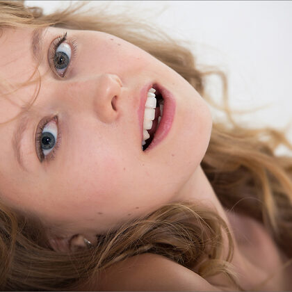 Michaela gallery 004