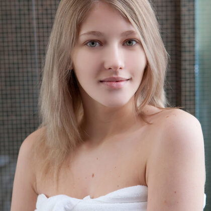 Mila I 027 09-mila-i-shower.jpg