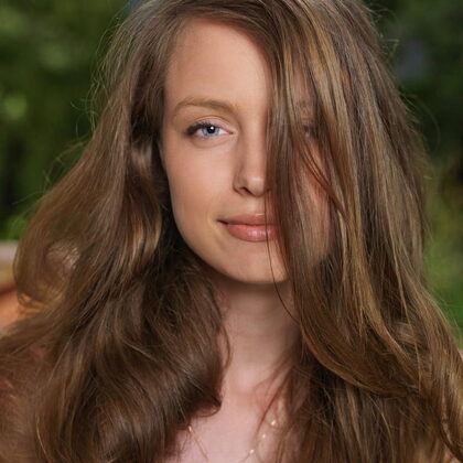 Milana K 002 14-milana-k-in-a-garden.jpg