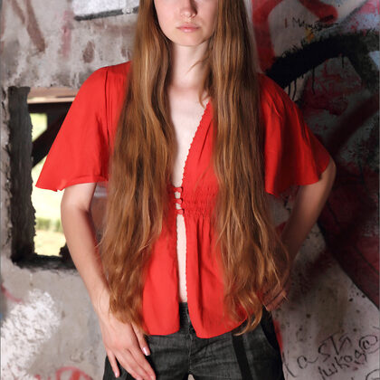 Milana K 003 01-nikita-nude-graffiti.jpg