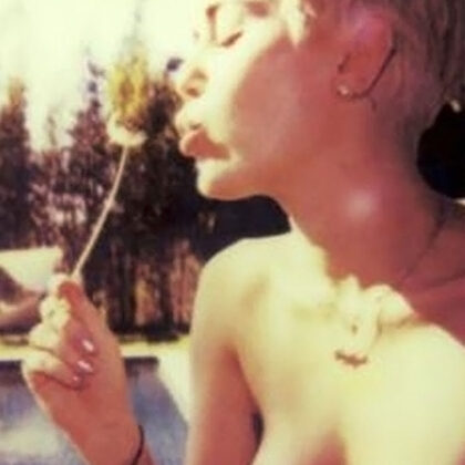 Miley Cyrus 001 06-miley-cyrus-nude-leaked-pictures.jpg
