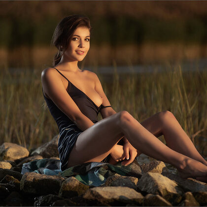 Monika Dee 063 01-kaitlin-the-edge-of-day-by-mpl-studios.jpg