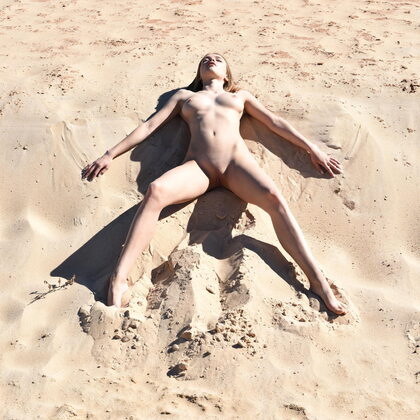 Morea 002 09-maxa-4-by-goddess-nudes.jpg