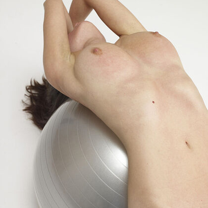 Muriel 021 04-muriel-handles-balls.jpg