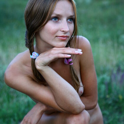 Nadalia 002 07-nadya-beautiful-features.jpg