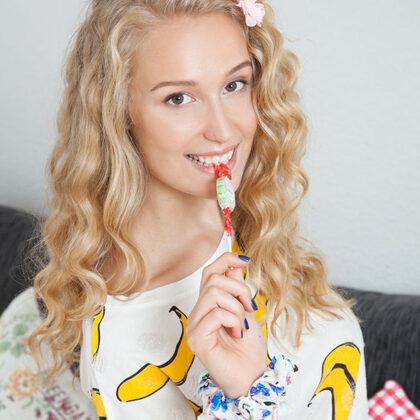 Naomi Kiss 004 02-angel-adventure-on-bed-by-amour-angels.jpg