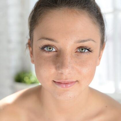 Nensi 006 02-medina-u-lucky-you.jpg