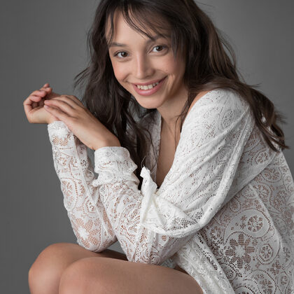 Olivia Linz gallery 020