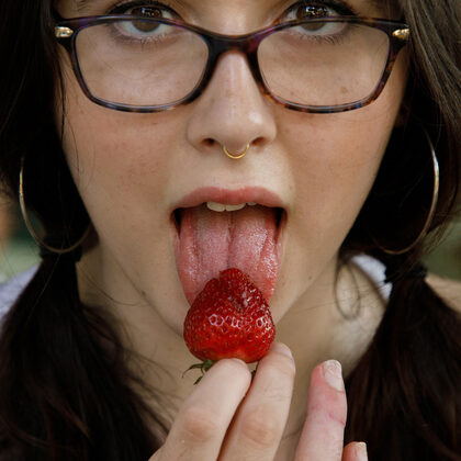 Ophelia Palantine 002 01-ophelia-palentine-found-hair-in-food-by-zishy.jpg