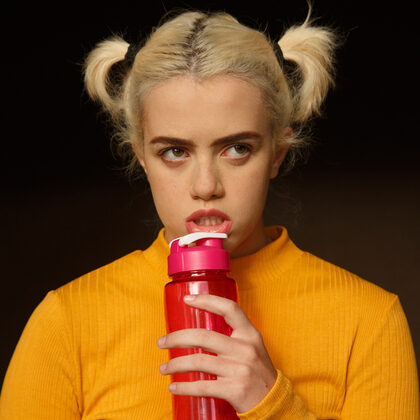 Peach Kennedy 006 08-peach-kennedy-welcome-to-bananas-by-zishy.jpg