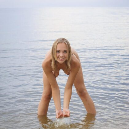 Rachel Blau 010 10-di-nude-and-happy.jpg