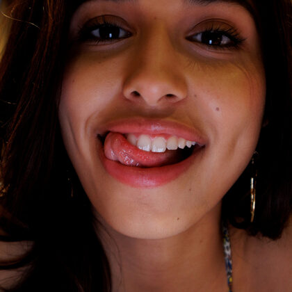 Reina Rae 002 04-reina-rae-girls-and-pizza-by-zishy.jpg