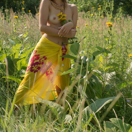 Rihanna A 001 01-rihanna-art-of-being-by-showy-beauty.jpg