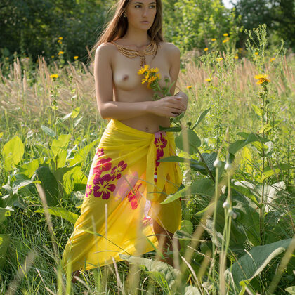 Rihanna A 001 02-rihanna-art-of-being-by-showy-beauty.jpg