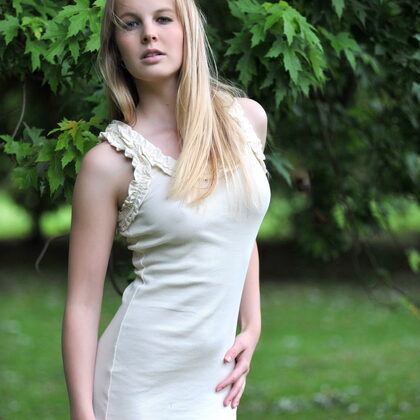 Rose 019 01-take5-girls-presents-rose.jpg