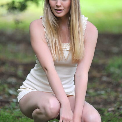 Rose 019 02-take5-girls-presents-rose.jpg