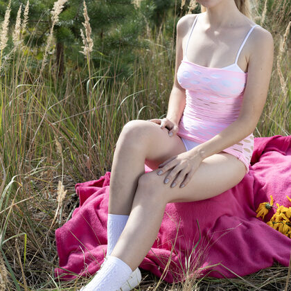 Roze 004 02-roze-awaiting.jpg