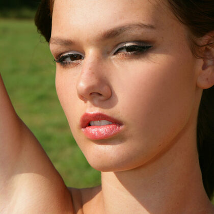 Sandra F 015 04-sandra-f-outdoor.jpg