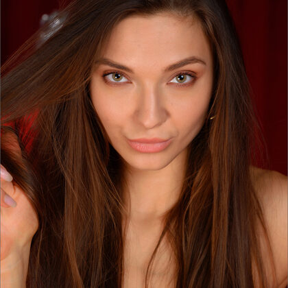 Santa 006 07-mariana-eye-on-the-prize-by-mpl-studios.jpg