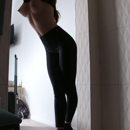 Santa 018 04-santa-travel-light-by-met-art.jpg