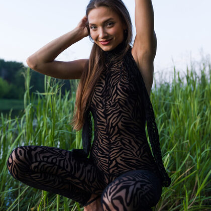 Santa 023 05-dark-lakeside-catsuit-mood-with-santa-in-evening-forest-light.jpg