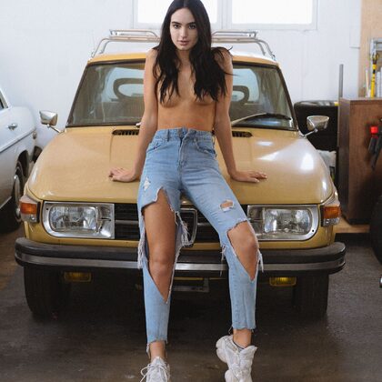 Sarah Mollica 001 12-playboy-model-sarah-mollica-auto-body.jpg